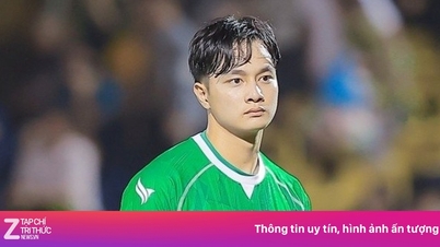 Le gardien Cao Văn Bình brille
