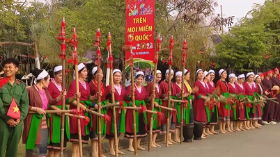 Programul „Primăvara în Patrie” - Un cântec al unității între etnii frățești.