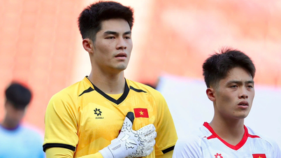 Mengapa kiper Trung Kien, yang orang tuanya hanya memiliki tinggi badan sedikit di atas 1,6 meter, mampu tumbuh hingga mencapai 1,91 meter?