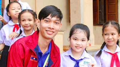 ນັກສຶກສາຕ່າງປະເທດເລືອກມະຫາວິທະຍາໄລຫວຽດນາມ - ພາກທີ 1: ເດັກຊາຍລາວ ແລະ ການເດີນທາງຂອງລາວໃນຊຸດເສື້ອສີຂາວ