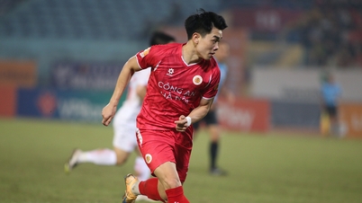 Live-Fußballspiel: CAHN gegen Ninh Binh: Vietnams U23-Stars treten im „El Clásico“ an.