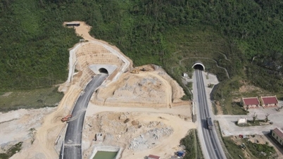 The Deo Ngang tunnel is about to open to traffic: Eliminating the traffic bottleneck between Ha Tinh and Quang Tri provinces.