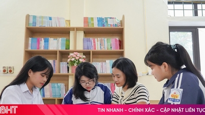 하띤성의 한 학급에서 영재 학생들을 위한 지리 과목 경시대회에서 3명의 1등 수상자가 나왔습니다.