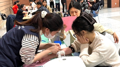 Bloddonationskampanjen "Drop of Compassion" på AEON MALL Hai Phong samlade in 302 enheter blod.