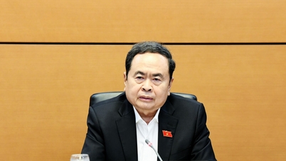Pengerusi Dewan Undangan Negeri, Tran Thanh Man, mempengerusikan mesyuarat taklimat para pemimpin Dewan Undangan Negeri pada bulan Februari.