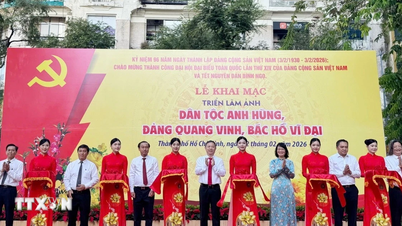 Triển lãm ảnh “Dân tộc anh hùng, Đảng quang vinh, Bác Hồ vĩ đại” tại TP Hồ Chí Minh