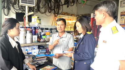 សហការជាមួយ និងគាំទ្រអ្នកជាប់ពន្ធ។