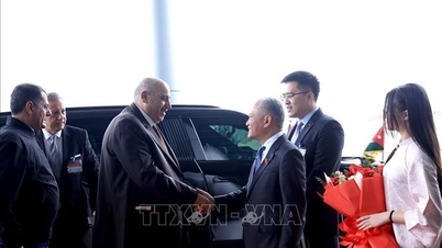 Yang Dipertua Dewan Perwakilan Jordan tiba di Hanoi, memulakan lawatan rasmi ke Vietnam.