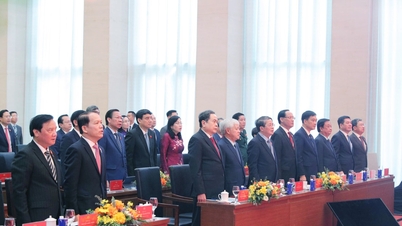 Voorzitter Tran Thanh Man van de Nationale Vergadering was aanwezig bij de ceremonie ter gelegenheid van het 80-jarig bestaan ​​van de Commissie voor Recht en Justitie.