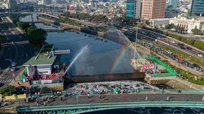 أعلنت مدينة هو تشي منه رسمياً استئناف تشغيل بوابة بن نغي، وهي جزء من مشروع مكافحة الفيضانات الذي تبلغ تكلفته 10 تريليونات دونغ فيتنامي.