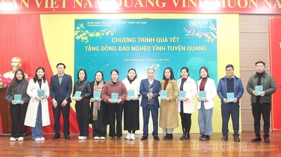 BIDV Ha Giang donerar 1 500 presentpaket med anledning av det kinesiska nyåret (Hästens år).