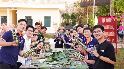 Studenten uit Ho Chi Minh-stad brengen de lentestemming naar de mensen en soldaten in de grensregio.
