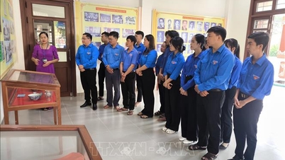 Spreading historical values ​​and fostering patriotism among all segments of the population.