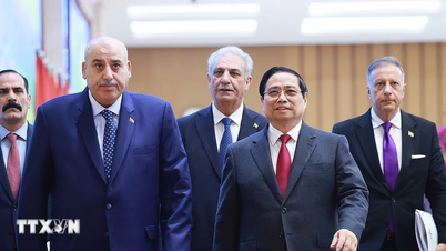 Perdana Menteri Pham Minh Chinh bertemu dengan Yang Dipertua Dewan Perwakilan Jordan.