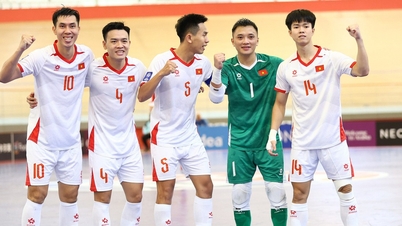 Vietnam Futsal vs Indonesia (first half) 0-1: Brian Ick opens the scoring.