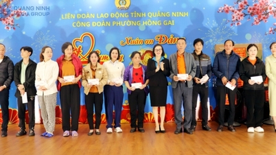 มีการมอบของขวัญ 120 ชิ้น ภายใต้หัวข้อ "การพบปะสังสรรค์ในเทศกาลตรุษจีน - ความกตัญญูในฤดูใบไม้ผลิแด่พรรค" ให้แก่คนงาน