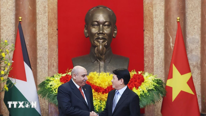 Prezydent Luong Cuong przyjmuje przewodniczącego Izby Reprezentantów Jordanii Mazena Turkiego El Qadiego