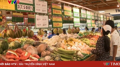 Местные власти обеспечивают достаточное количество товаров для рынка Тет.