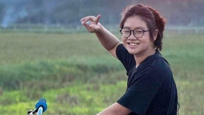 Fifteen-year-old boy "drops out of school" and lives alone in Singapore to complete a mission assigned by his father.