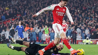 Kai Havertz menjaringkan gol pada masa kecederaan, Arsenal mara ke perlawanan akhir Piala Liga.