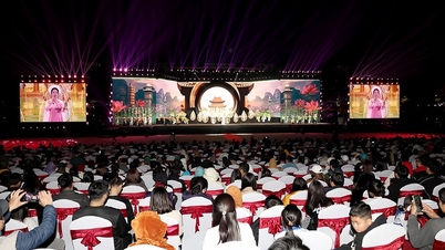 Chương trình nghệ thuật đặc biệt “Đón ánh bình minh”: Niềm tin, sự đồng thuận của Đảng bộ, chính quyền và Nhân dân Ninh Bình đối với các quyết sách của Đại hội XIV