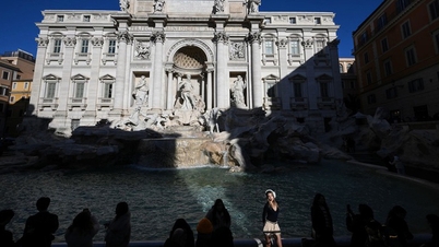 Rome thu phí 2 euro khi ném xu xuống Đài phun nước Trevi