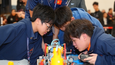 Em 2026, 14 equipes de estudantes vietnamitas participarão da maior competição de robótica do mundo.