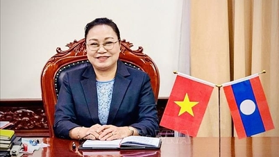 Velvyslanec Khamphao Ernthavanh: Vytváření silného impulsu pro vztahy mezi Vietnamem a Laosem v nové fázi.