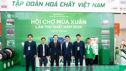Společnost Vinachem propaguje vietnamské chemické produkty na jarním veletrhu 2026.