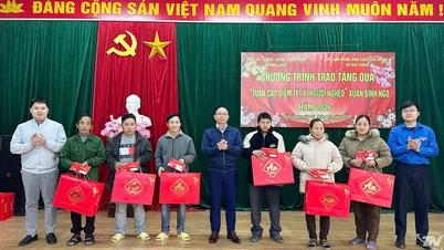 Építési Minisztérium: Ajándékok átadása a „Tet a szegényekért” csúcshetén Van Lang községben