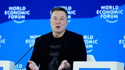 Tỷ phú Elon Musk thành người đầu tiên có tài sản vượt 800 tỷ USD