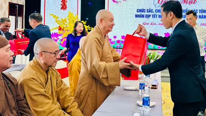 យ៉ាឡៃ៖ ជួបជាមួយមេដឹកនាំសាសនាល្បីៗ និងមន្ត្រីដែលតំណាងឱ្យសាសនាផ្សេងៗ។