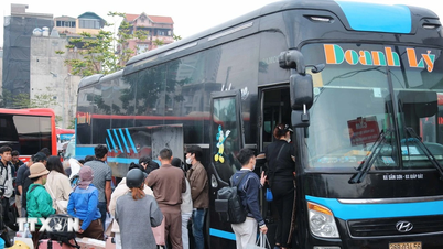 Thủ tướng chỉ đạo tăng cường phương tiện vận tải dịp Tết, không để xảy ra chèn ép giá