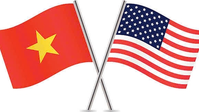 Der amtierende Minister für Industrie und Handel, Le Manh Hung, traf sich mit dem stellvertretenden US-Außenminister Jacob Helberg, um über die strategische wirtschaftliche Zusammenarbeit zwischen Vietnam und den Vereinigten Staaten zu sprechen.