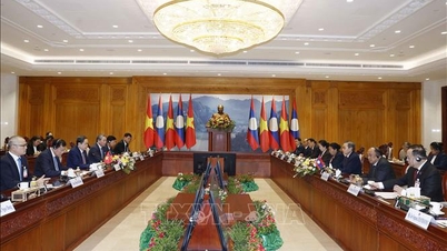 Pengerusi Dewan Undangan Negeri (DUN) Tran Thanh Man bertemu dengan Pengerusi Dewan Undangan Negeri (DUN) Lao, Saysomphone Phomvihane
