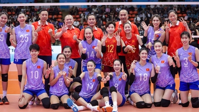 "Dinosaur" Thanh Thúy en het Vietnamese damesvolleybalteam nemen het opnieuw op tegen hun aartsrivaal Thailand.