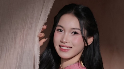 Entre bastidores: la “musa” del voleibol de Vietnam muestra su belleza primaveral.