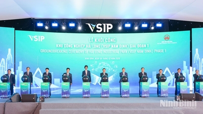 Cerimônia de inauguração da primeira fase do Parque Industrial Hai Long (VSIP Nam Dinh).