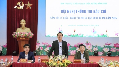 Lễ hội du lịch Chùa Hương: Bảo tồn di sản gắn với phát triển du lịch, lấy du khách làm trung tâm