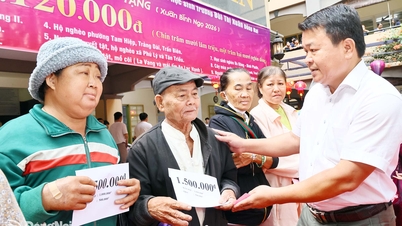 โรงเรียนบุยถิซวน มอบของขวัญวันตรุษจีน มูลค่ากว่า 900 ล้านดองเวียดนาม
