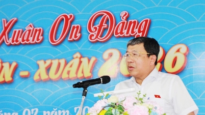 លោក វូ ហៃហា អនុលេខាគណៈកម្មាធិការបក្សរដ្ឋសភា ទៅទស្សនា និងជូនអំណោយបុណ្យចូលឆ្នាំថ្មីនៅខេត្តដុងណៃ។