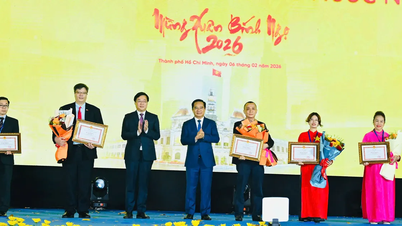 Kota Ho Chi Minh mengadakan acara kumpul-kumpul warga Vietnam di luar negeri untuk merayakan Tahun Baru Imlek Tahun Kuda 2026.