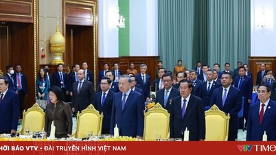 Státní banket na uvítanou generálního tajemníka To Lama a vysoké vietnamské delegace na jejich státní návštěvě Kambodže.