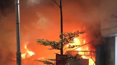 האנוי: פאב בירה עולה באש בשעות הבוקר המוקדמות.