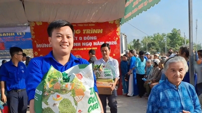 Hau Thanh-kommunen: Sprer Tet-ånden (vietnamesisk nyttår)