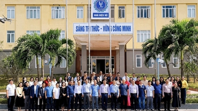 La Universidad de Derecho de la ciudad de Ho Chi Minh establece un campus filial en Quang Tri y recluta a 400 estudiantes.
