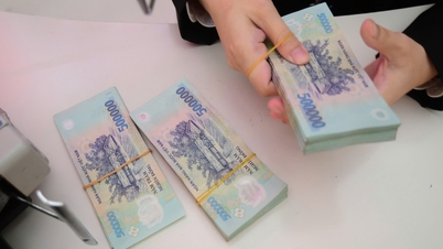 Menguraikan alasan di balik kenaikan mendadak suku bunga hipotek di bank-bank milik negara.