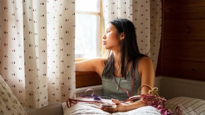 Miért kellene a női turistáknak hamis jegygyűrűt viselniük és bezárniuk a hotelszobájuk ablakait?