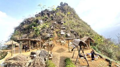 A fascinante montanha rochosa Pờ Sì Ngài