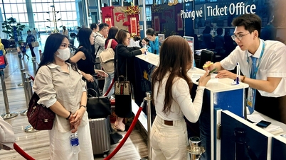 Despite increased flights, airfares for Tet (Lunar New Year) remain high.